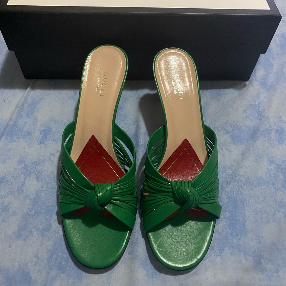 Authentic Gucci women leather sandal